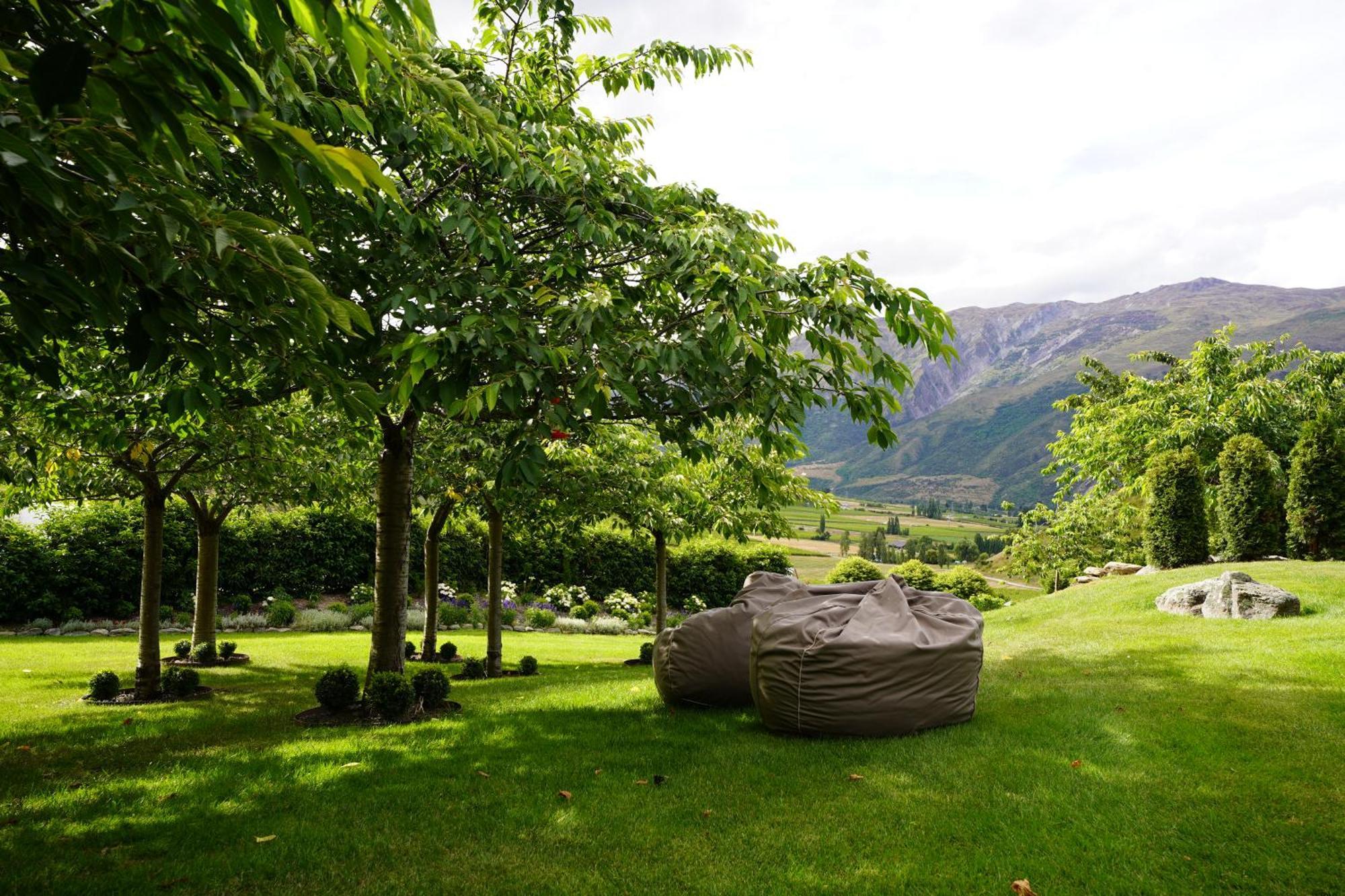 Mt Rosa Lodge Boutique Vineyard Accommodation วานากา ภายนอก รูปภาพ